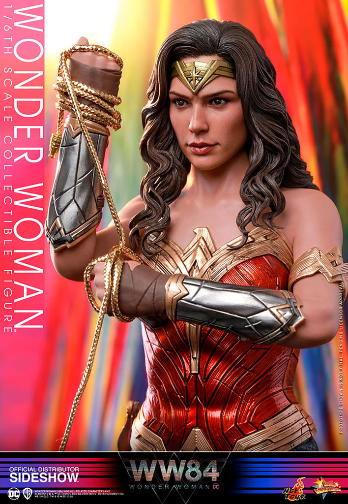 Wonder Woman Sixth Scale Figure by Hot Toys