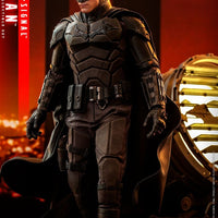 Hot Toys Batman and Bat-Signal Collectible Set