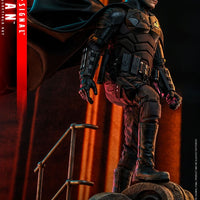 Hot Toys Batman and Bat-Signal Collectible Set