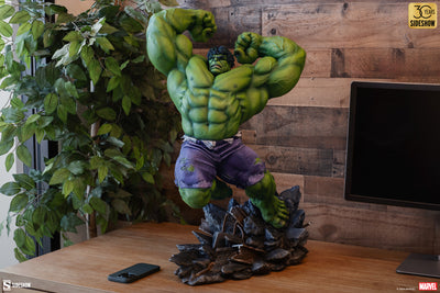 Sideshow Hulk Classic Premium Format™ Figure