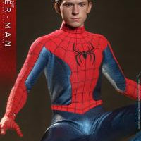 Hot Toys Spider-Man (New Red and Blue Suit) Deluxe Version Sixth Scale